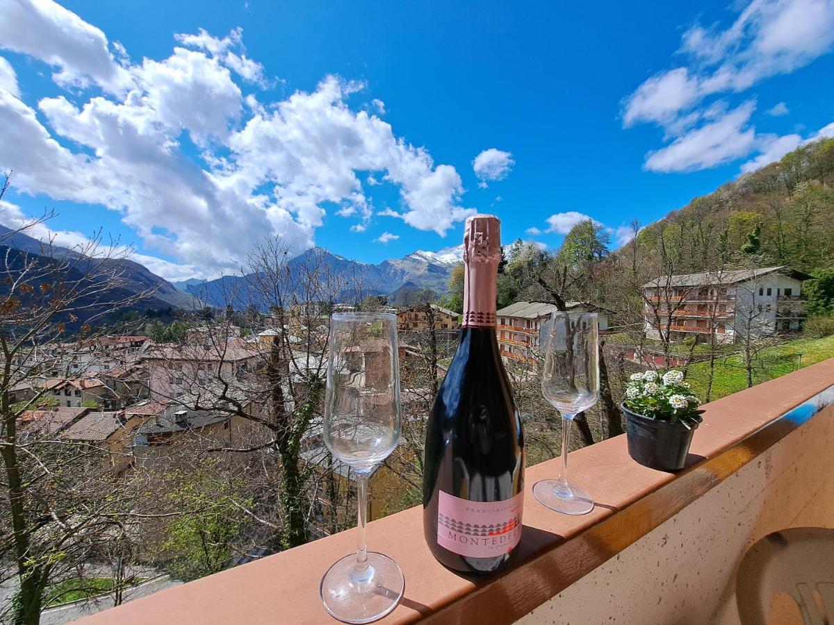 Mountain View Charming Apartment Moggio  Exteriér fotografie